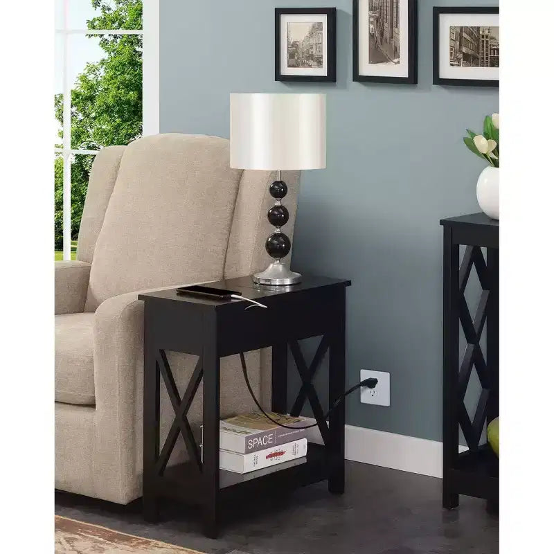 Table d'appoint en MDF à rabat avec station de charge 61 cm (H) x 60,3 cm (l) x 28,6 cm (P)