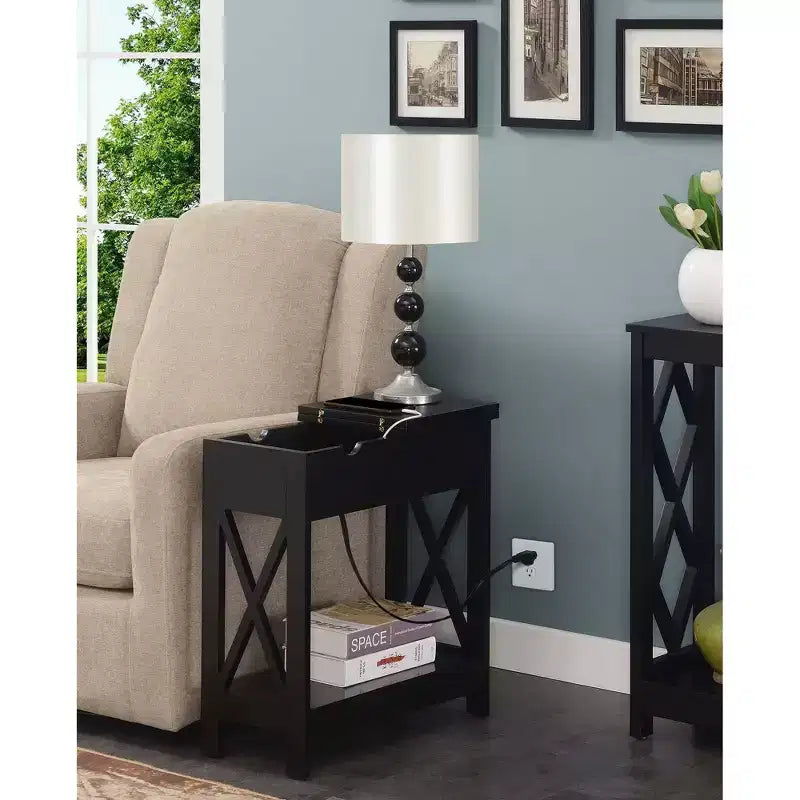 Table d'appoint en MDF à rabat avec station de charge 61 cm (H) x 60,3 cm (l) x 28,6 cm (P)